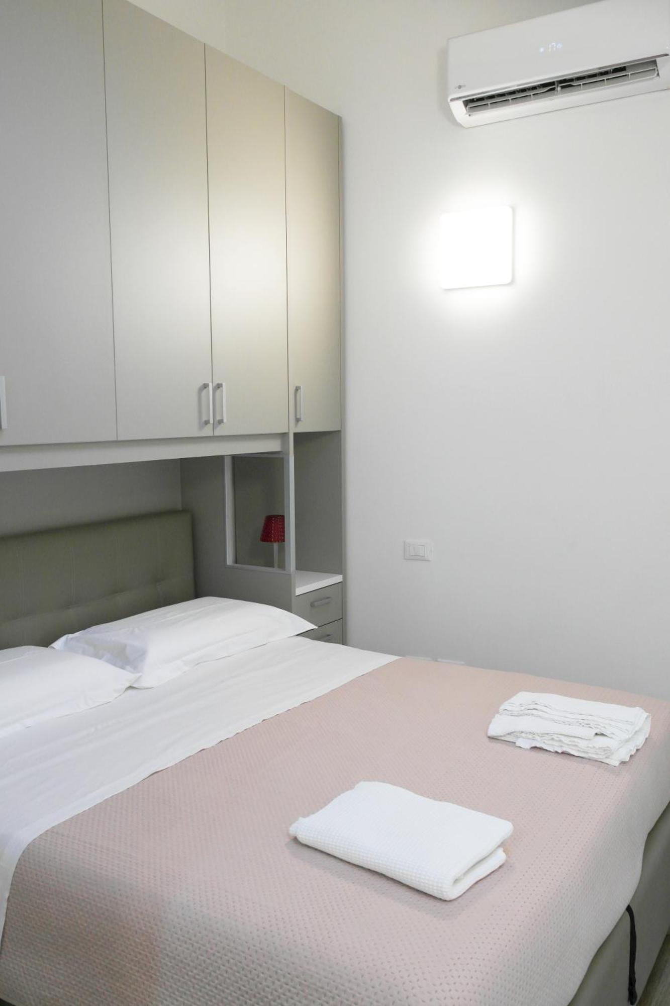 Apartmán Luminoso Bilocale Zona Tibaldi Bocconi Milán Exteriér fotografie